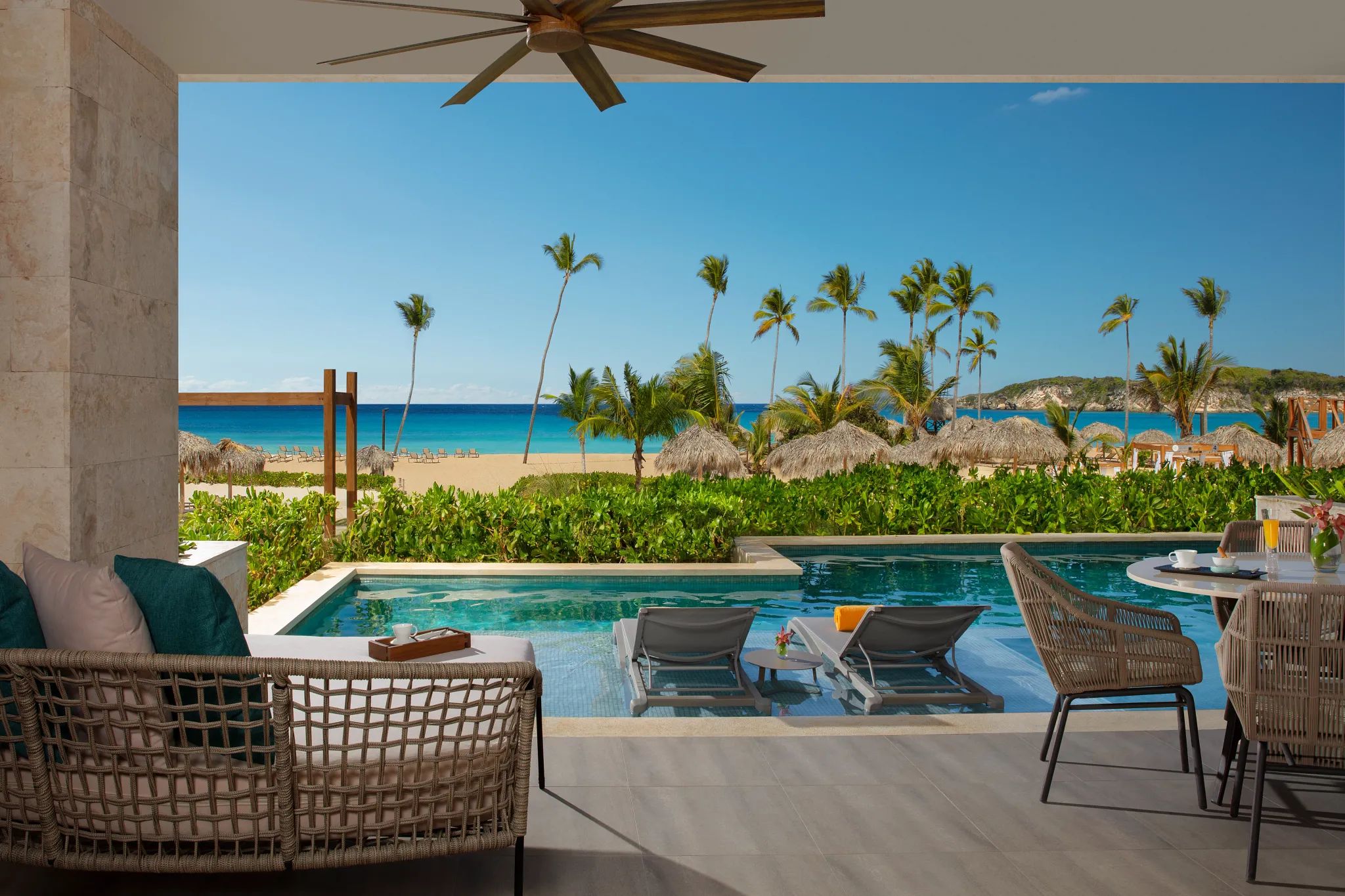 Preferred Club Master Suite Swim Out Ocean Front terrace with private swim-out pool and beach views at Dreams Macao Beach Punta Cana.